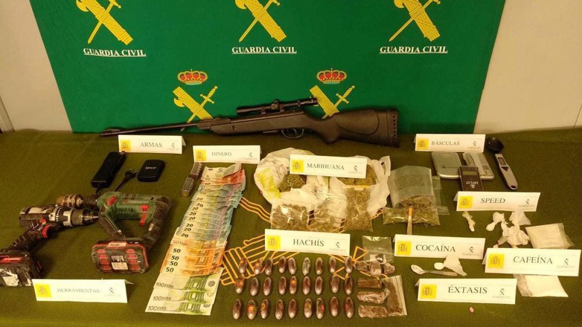 Material incautado en la operación Killdog de venta de sustancias estupefacientes.-HDS