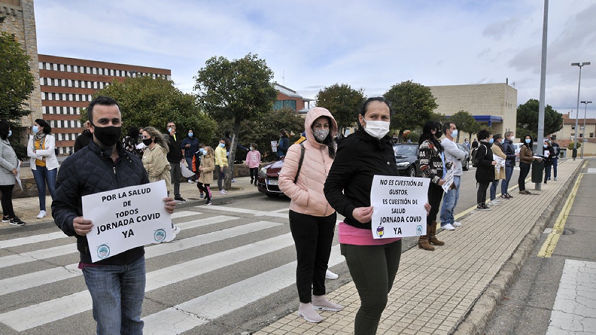 Manifestación en Ólvega a comienzos de curso por la jornada covid.-V. GUISANDE
