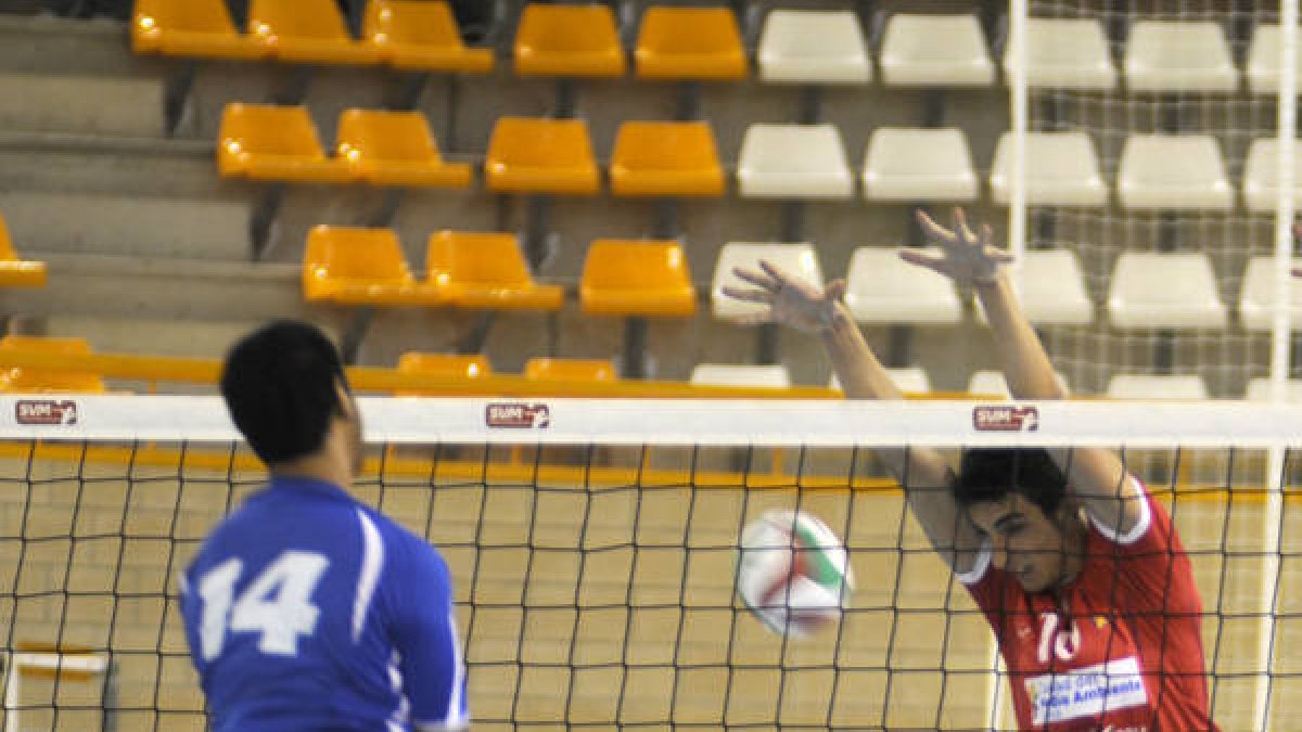 El CMA no falló en su debut liguero ante Caravaca. / V. Guisande-