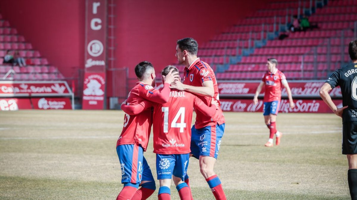 El Numancia pide el máximo apoyo a sus aficionados para el partido ante el Baleares del domingo. GONZALO MONTESEGURO
