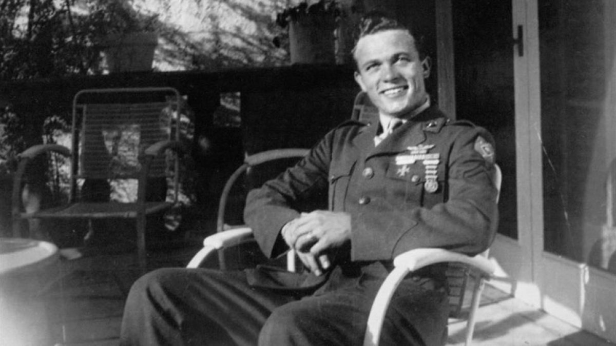 Scott Bowers, durante su etapa en el ejército-