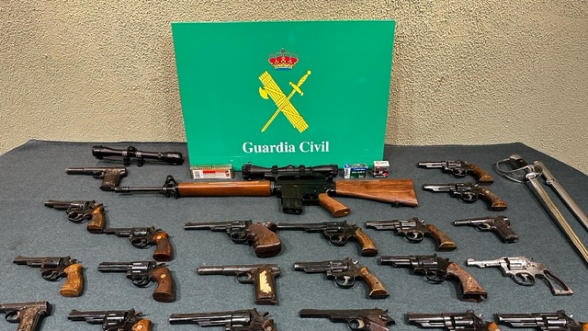 Detenido en Burgos por tenencia ilícita de 22 armas y diversa munición. ICAL