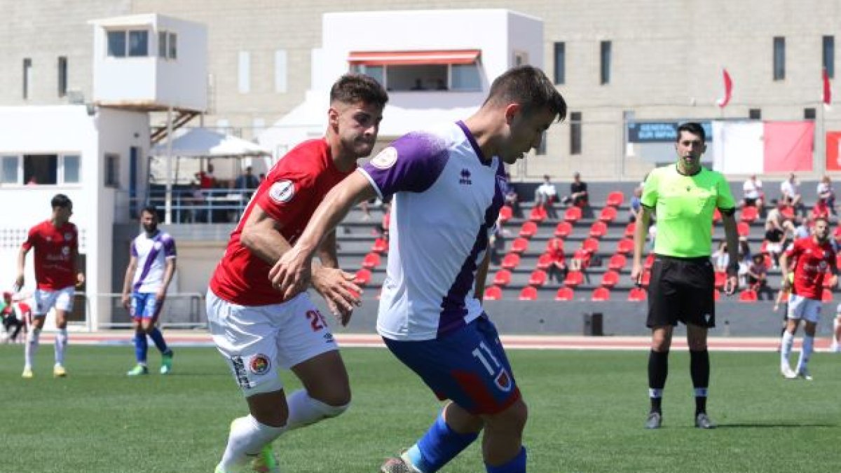 Carrillo marcó un golazo que abrió el camino de la victoria al Numancia en Ibiza. Área 11