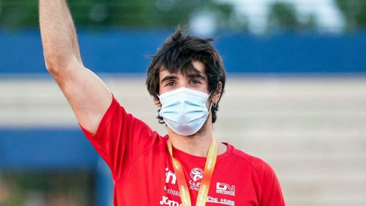 Mario Arancón, con la medalla de bronce del Campeonato de España. HDS
