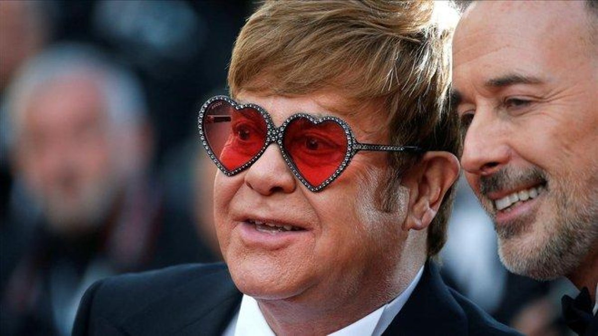 Elton John, el pasado 16 de mayo en Cannes.-