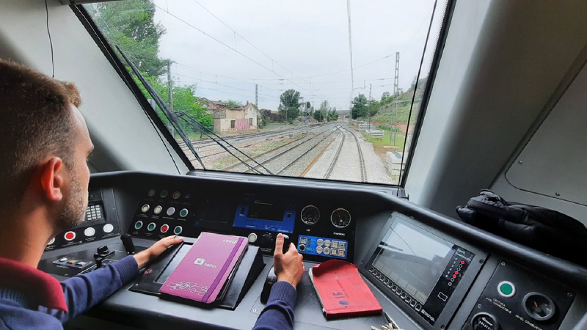 Renfe ultima en la línea Soria-Torralba la<a href=