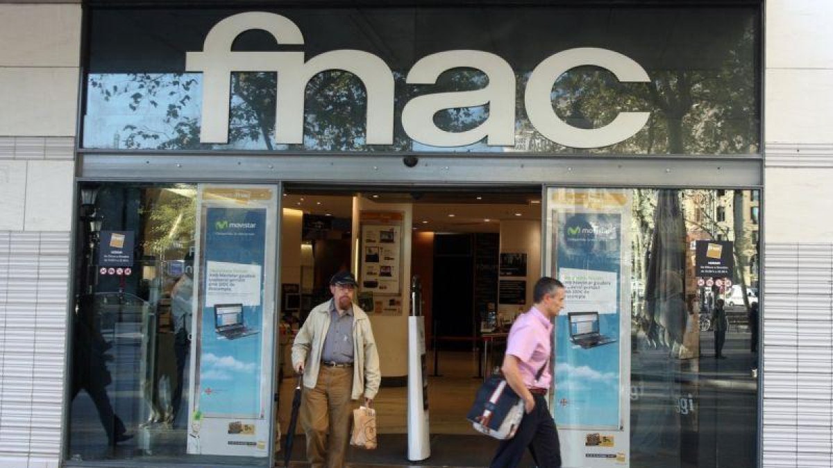 FNAC Triangle.-