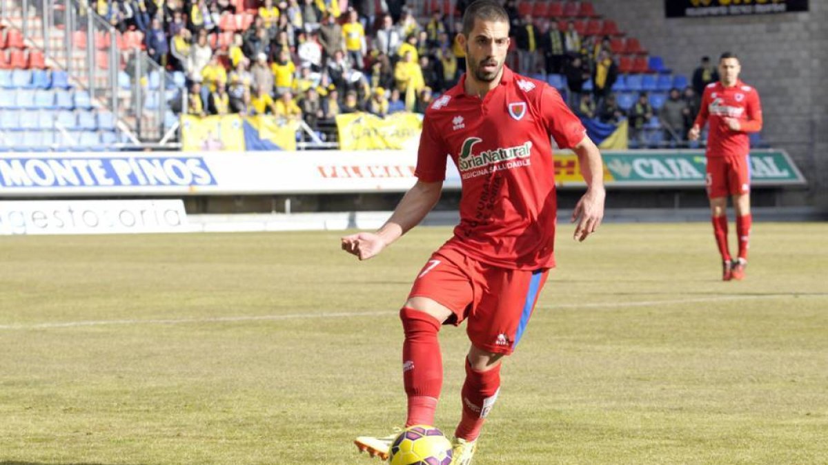 Isidoro, ya recuperado de las molestias en los isquiotibiales, podría volver a jugar en el lateral izquierdo.-Diego Mayor
