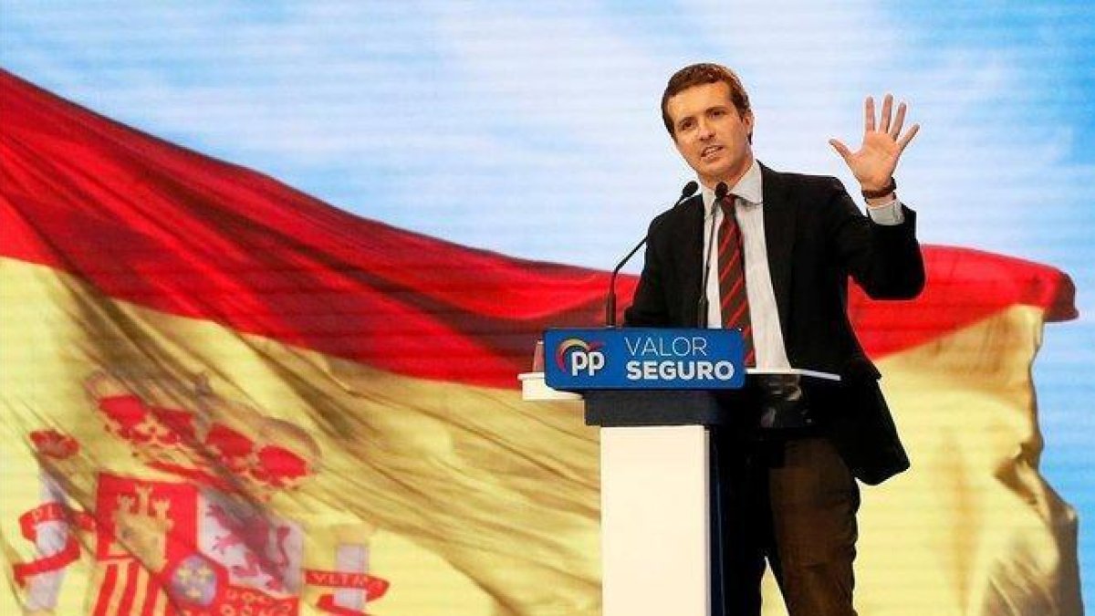 Pablo Casado, en un mitin en Alicante, este sábado.-EFE / MANUEL LORENZO