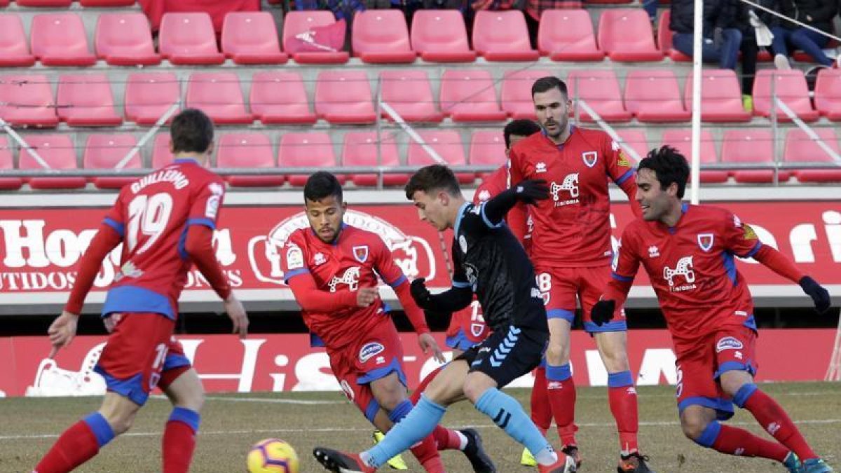 Gus Ledes jugó sus primeros minutos como numantino ante el Lugo y el domingo podría ser titular.-Luis Ángel Tejedor