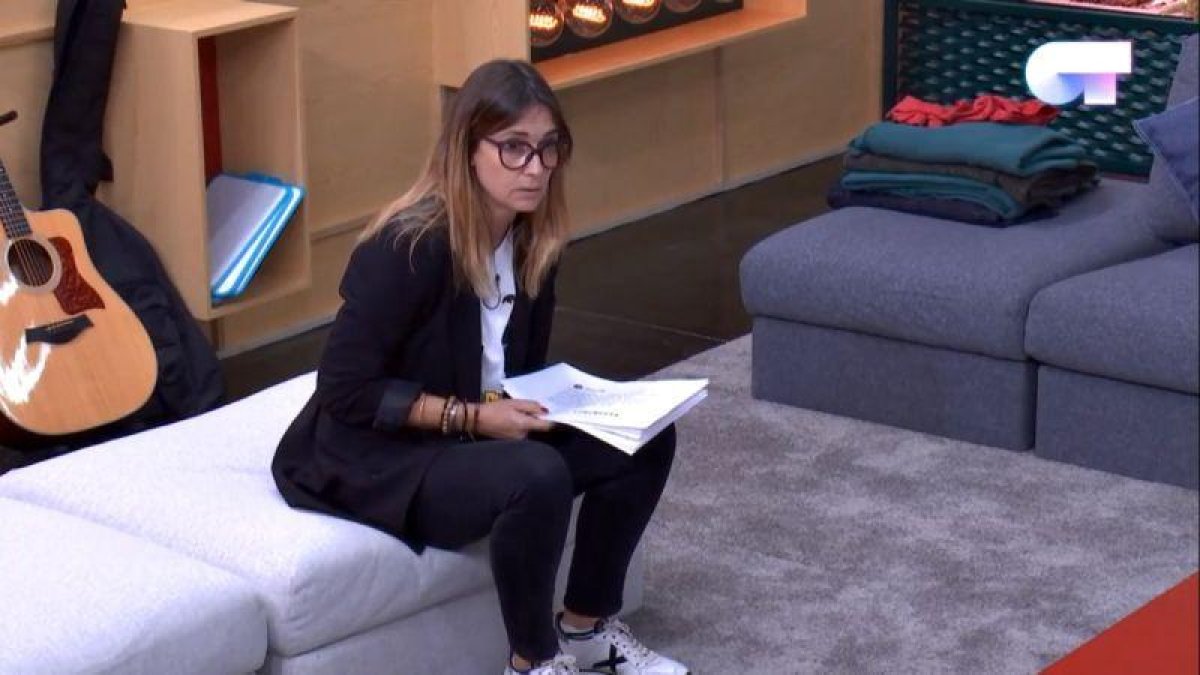 Noemí Galera este mediodía en la Academia.-EL PERIÓDICO