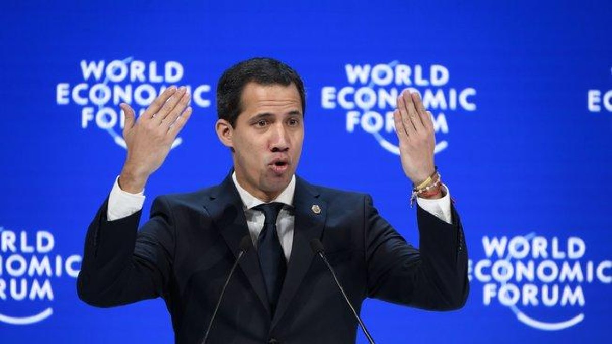 El presidente de la Asamblea Nacional de Venuezuela, Juan Guaidó, durante el Foro Económico Mundial.-FABRICE COFFRINI  (AFP)