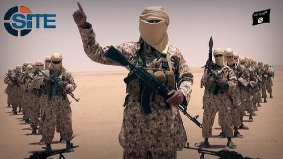 Entrenamiento del grupo denominado Estado Islámico en Yemen.-/ EL PERIÓDICO