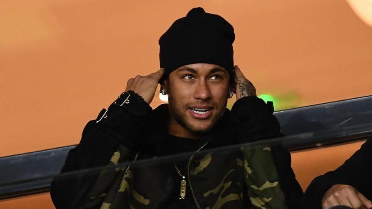 Neymar, el pasado viernes en el Parque de los Príncipes de París.-AFP / FRANCK FIFE