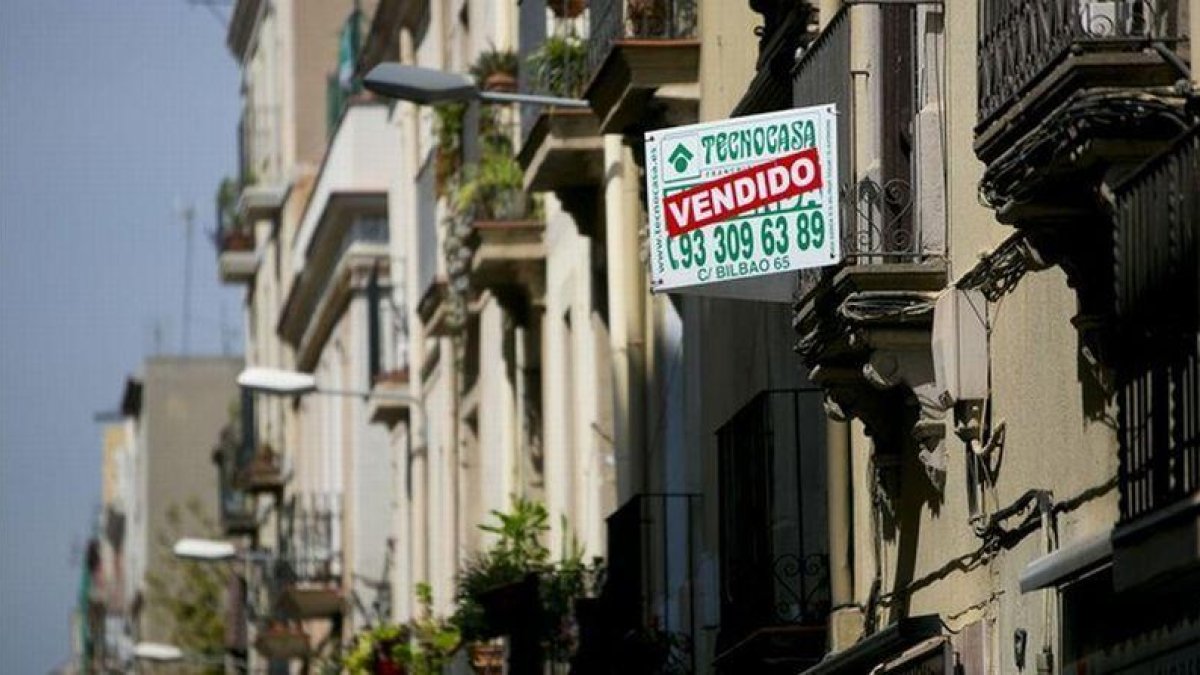Anuncio de un piso en venta en Barcelona.-FERRAN NADEU