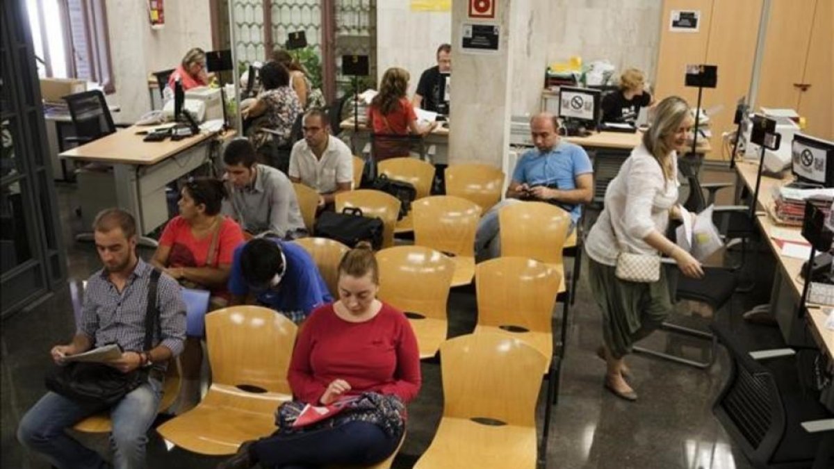 Oficina de la Seguridad Social en Barcelona.-ALFREDO CASAS