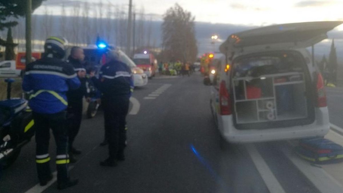 Primeras imágenes del accidente de tren en Perpinyà.-EL PERIÓDICO