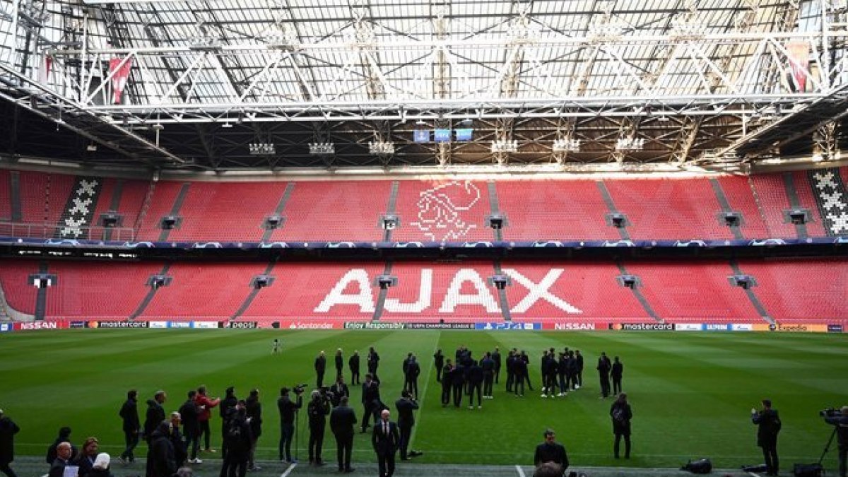 Los jugadores del Ajax, en el Johan Cruyff Arena de Ámsterdam.-AFP