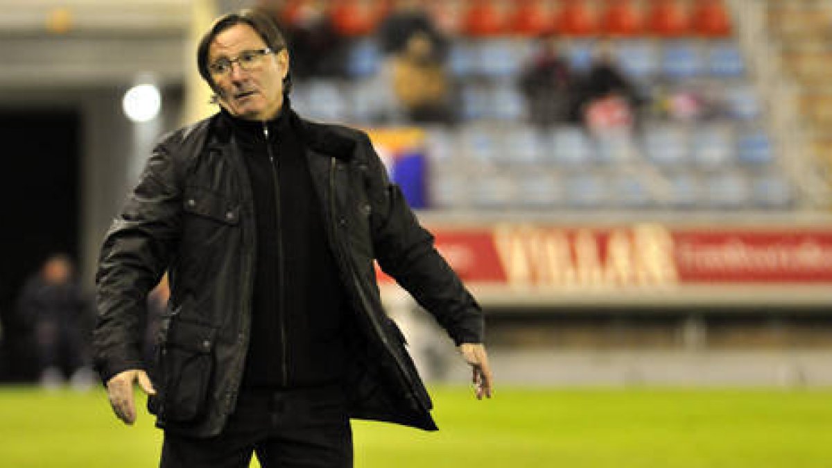 Anquela no se fía de la mala racha del Lugo. / Álvaro Martínez-