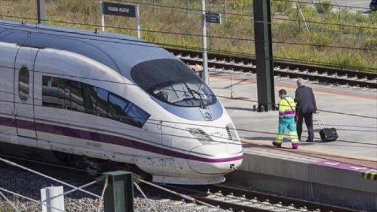 Tren de Alta Velocidad.-HDS