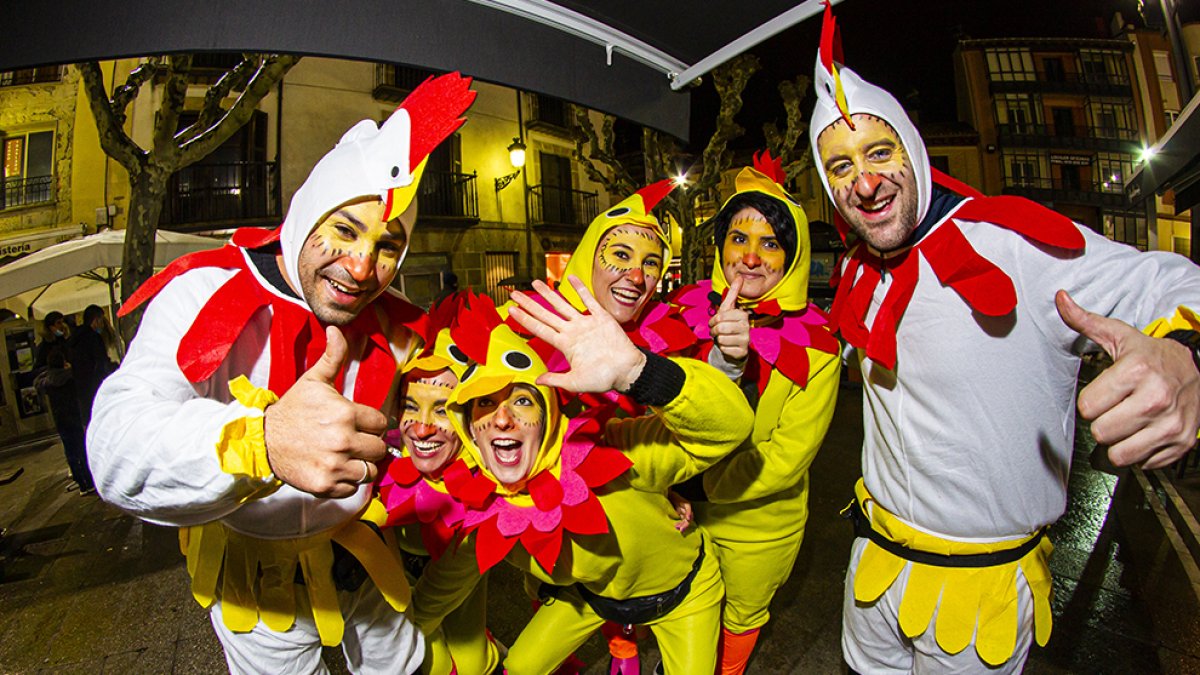 Sorianos disfrazados en los carnavales pasados. MARIO TEJEDOR