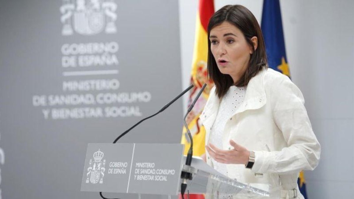La comparecencia de la exministra de Sanidad, Carmen Montón, cuando dio explicaciones sobre las supuestas irregularidades en su máster.-JOSÉ LUIS ROCA