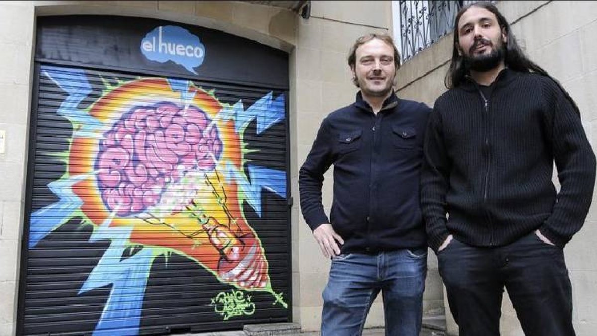 Carlos Arciniega y Daniel Hernández son dos de los jóvenes que están detrás de ‘El Hueco’. / V.G.-