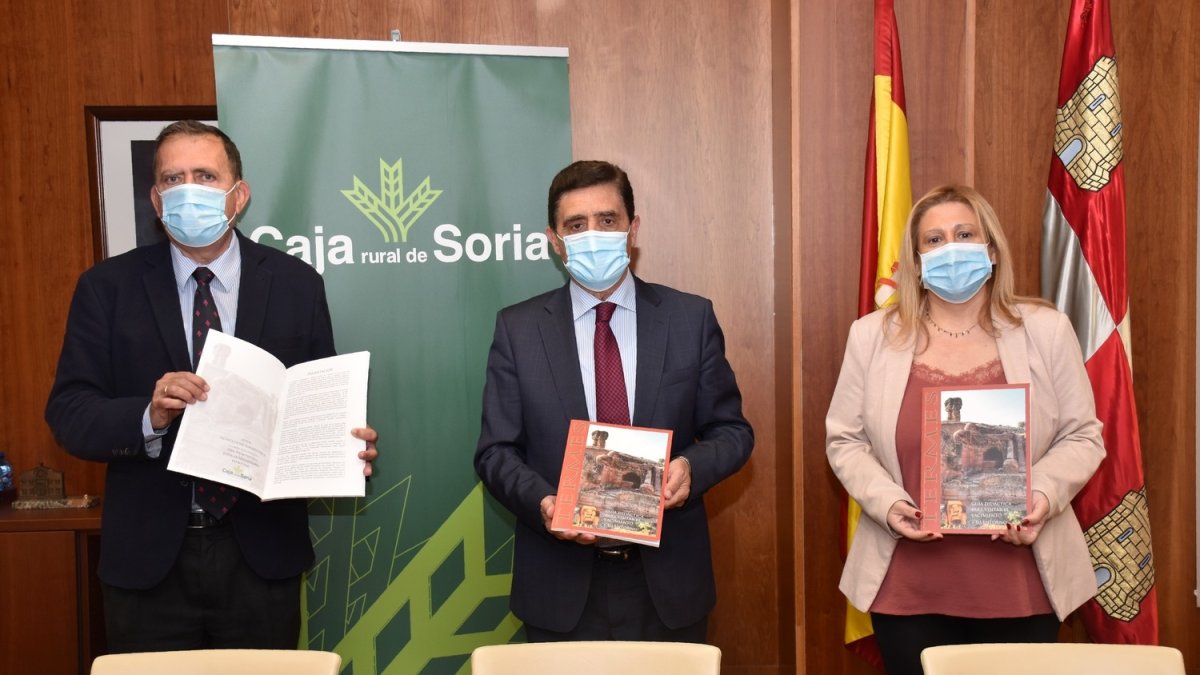 Javier Barrio, Carlos Martínez y Yolanda de Gregorio.-HDS