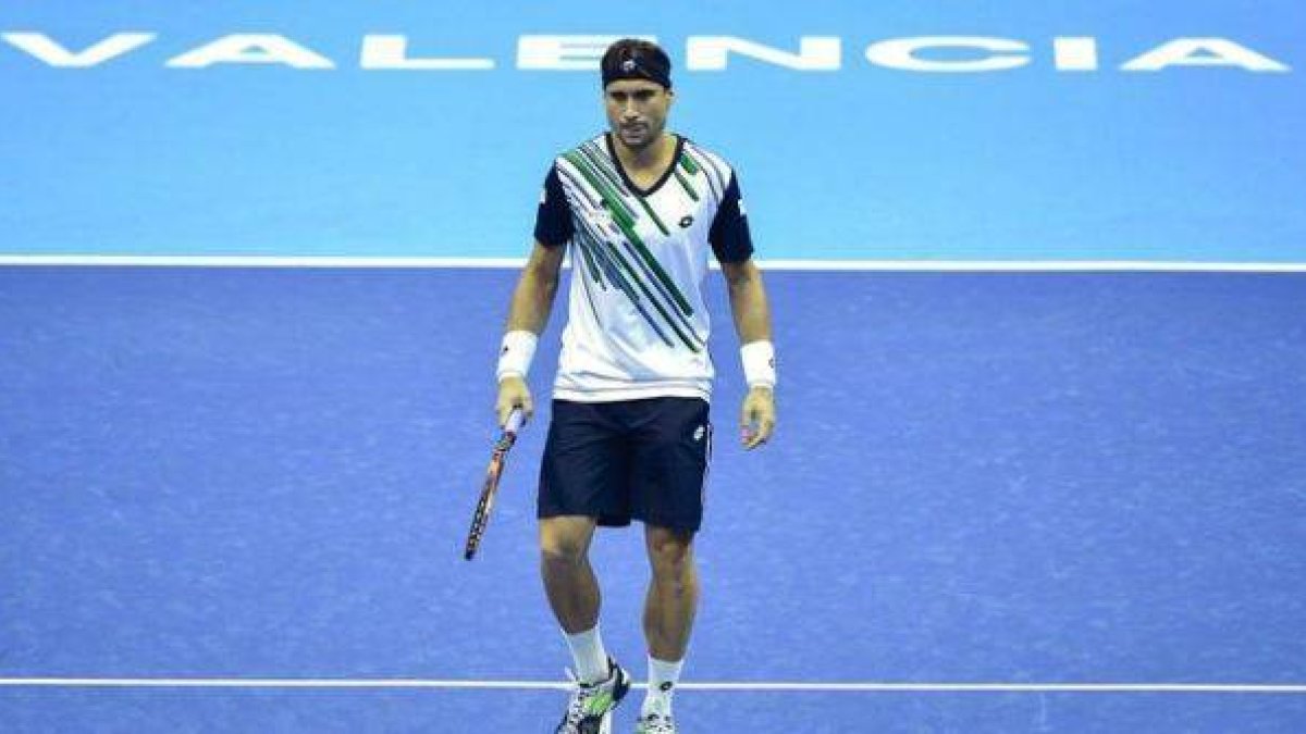 Ferrer, durante el partido de semifinales del torneo de Valencia contra Murray.-Foto: AFP / JOSÉ JORDÁN