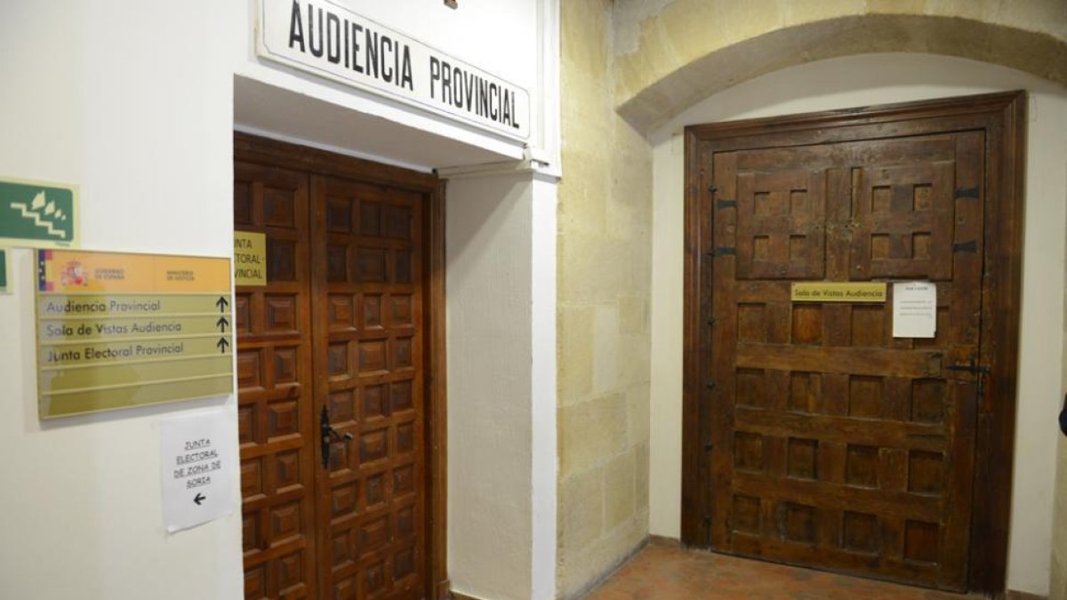Acceso a la Audiencia Provincial de Soria.