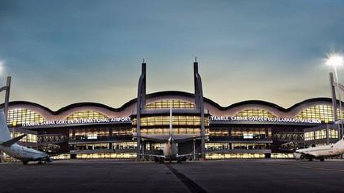 Aeropuerto de Estambul.-