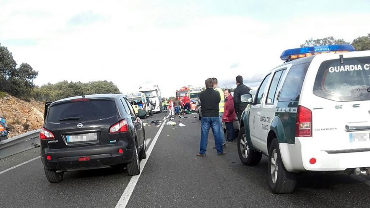 La Carretera, cortada en el lugar de los hechos.-D. S.