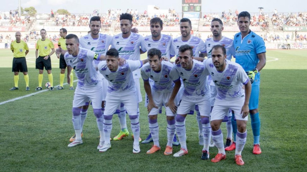 El equipo inicial del Numancia que jugó desde el principio en el municipal de Reus en la cuarta jornada de Liga.-Área 11