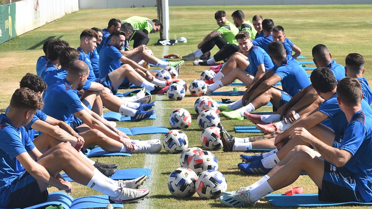 Imagen de la pretemporada del Numancia el año pasado en la Ciudad Deportiva. MARIO TEJEDOR