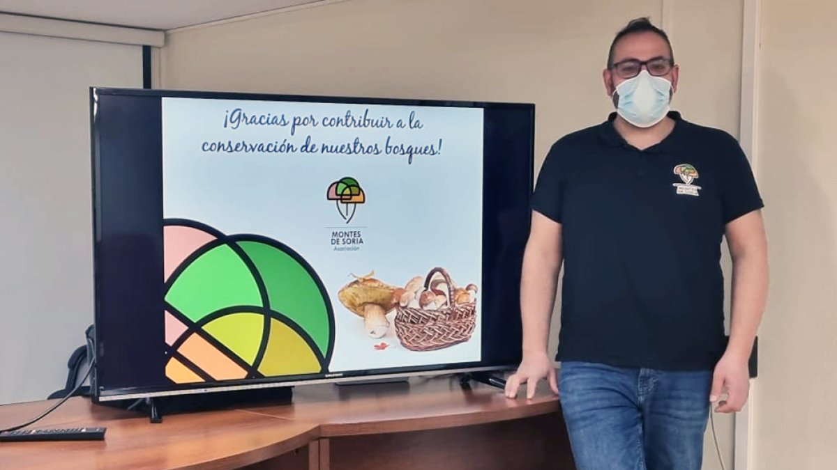 Un momento de la masterclass con el profesor que ofreció la charla.-HDS