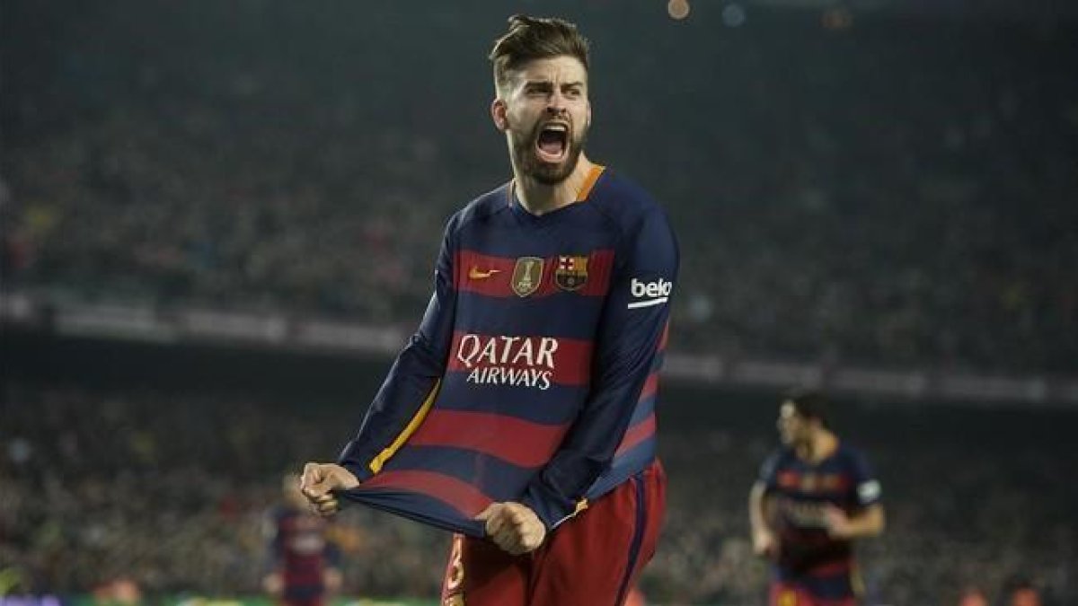 Gerard Piqué celebra un gol ante el Athletic.-JORDI COTRINA