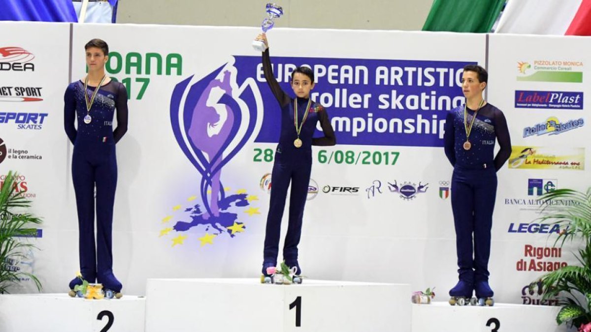 Héctor Díez en lo más alto del podio del Campeonato de Europa.-D.S.