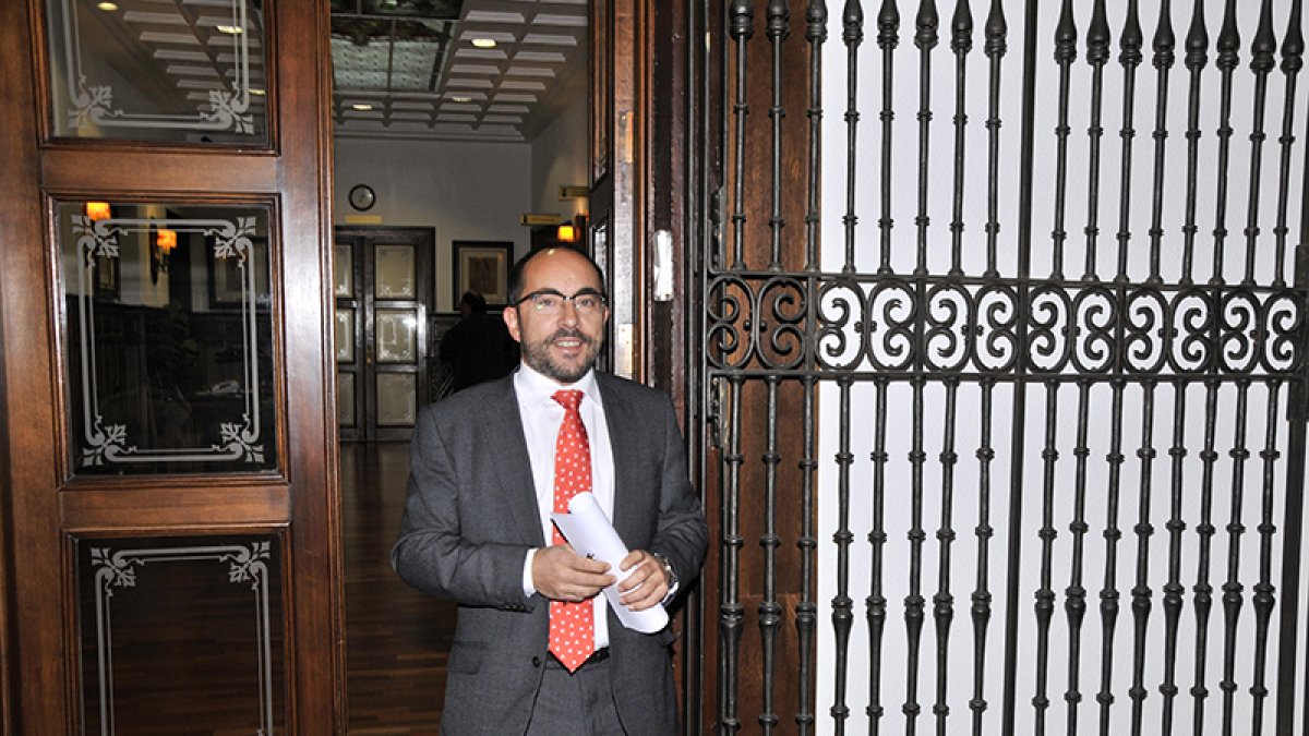 Luis Rey en el Palacio Provincial. HDS