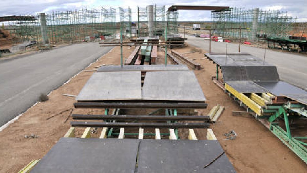 Las obras de la A-15. / V.G.-