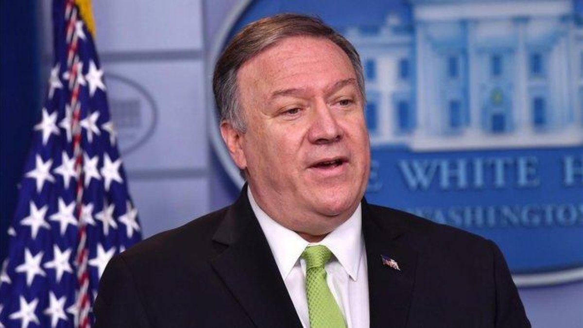 El secretario de Estado de EEUU, Mike Pompeo, durante la rueda de prensa que ha ofrecido este viernes en la Casa Blanca.-NICHOLAS KAMM (AFP)