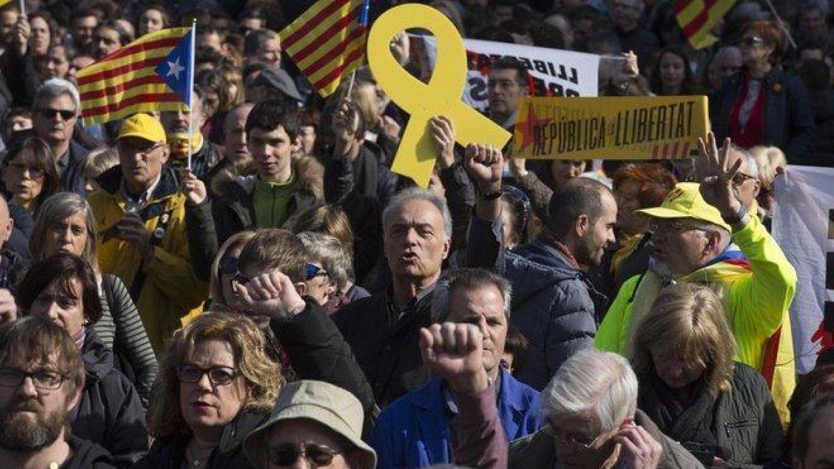 Huelga general convocada por el sindicato central independentista Intersindical-CSC.-EL PERIÓDICO