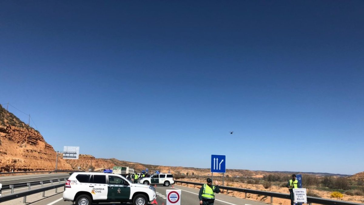 Control de la Guardia Civil en una vía soriana. HDS