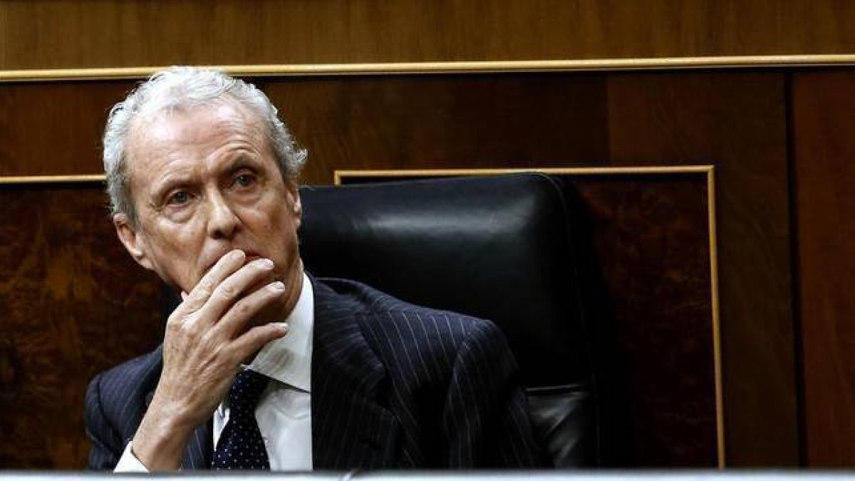 El ministro de Defensa, Pedro Morenés, en el Congreso.-Foto: DAVID CASTRO