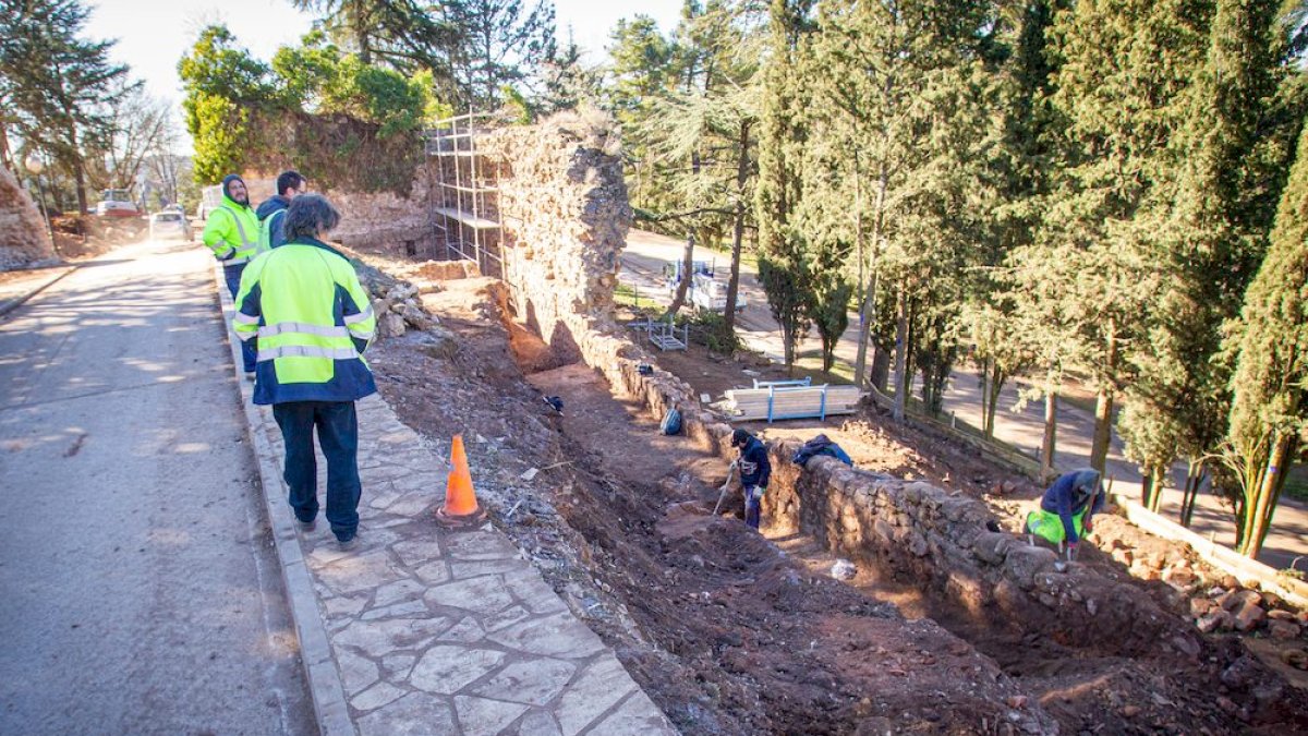 La muralla de Soria en la zona dell Castillo. MARIO TEJEDOR