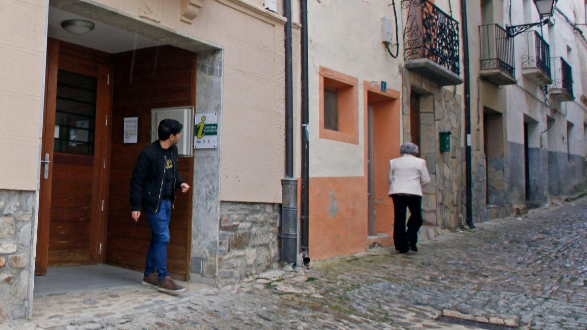 Oficina de Turismo de San Pedro Manrique.-MARIO TEJEDOR