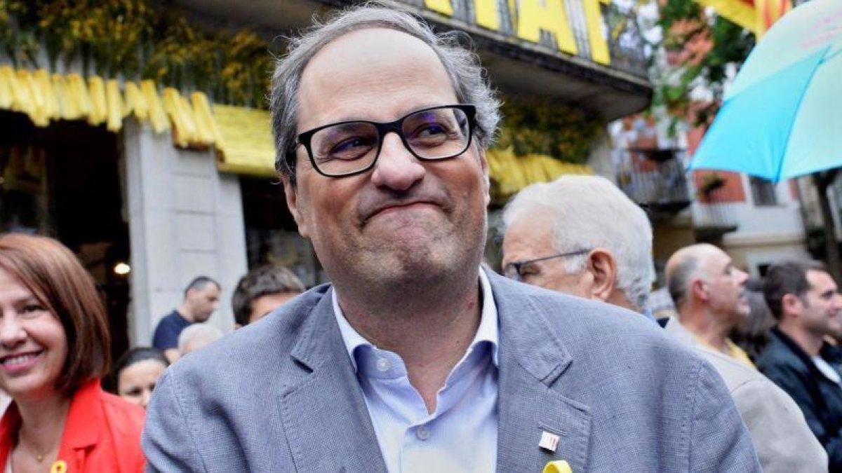 Quim Torra, durante una visita a Girona.-ROBIN TOWNSEND (EFE)