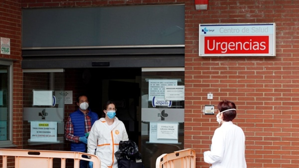 Exterior del Centro de Salud de La Milagrosa en la capital. LUIS ÁNGEL TEJEDOR
