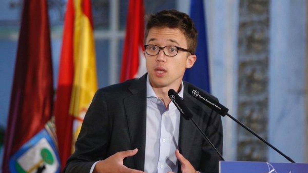 El candidato de Más Madrid a la Comunidad, Íñigo Errejón.-PACO CAMPOS (EFE)