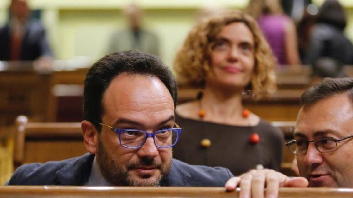 El portavoz parlamentario del PSOE, Antonio Hernando, en el Congreso de los Diputados.-JUAN MANUEL PRATS