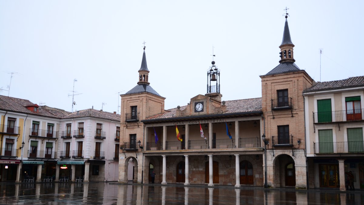 Exterior de la casa consistorial de El Burgo de Osma. HDS
